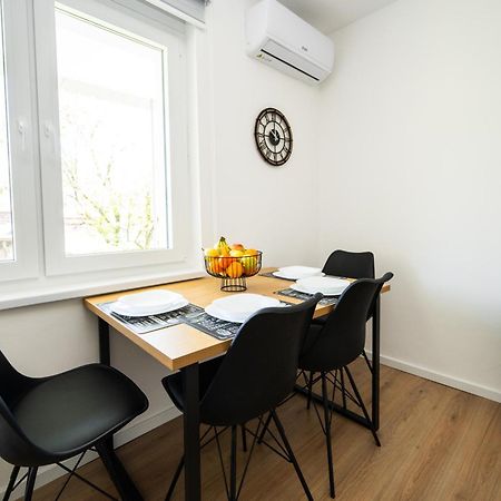 Bright 2Bdr Apartment With Balcony - Free Parking 사라예보 외부 사진