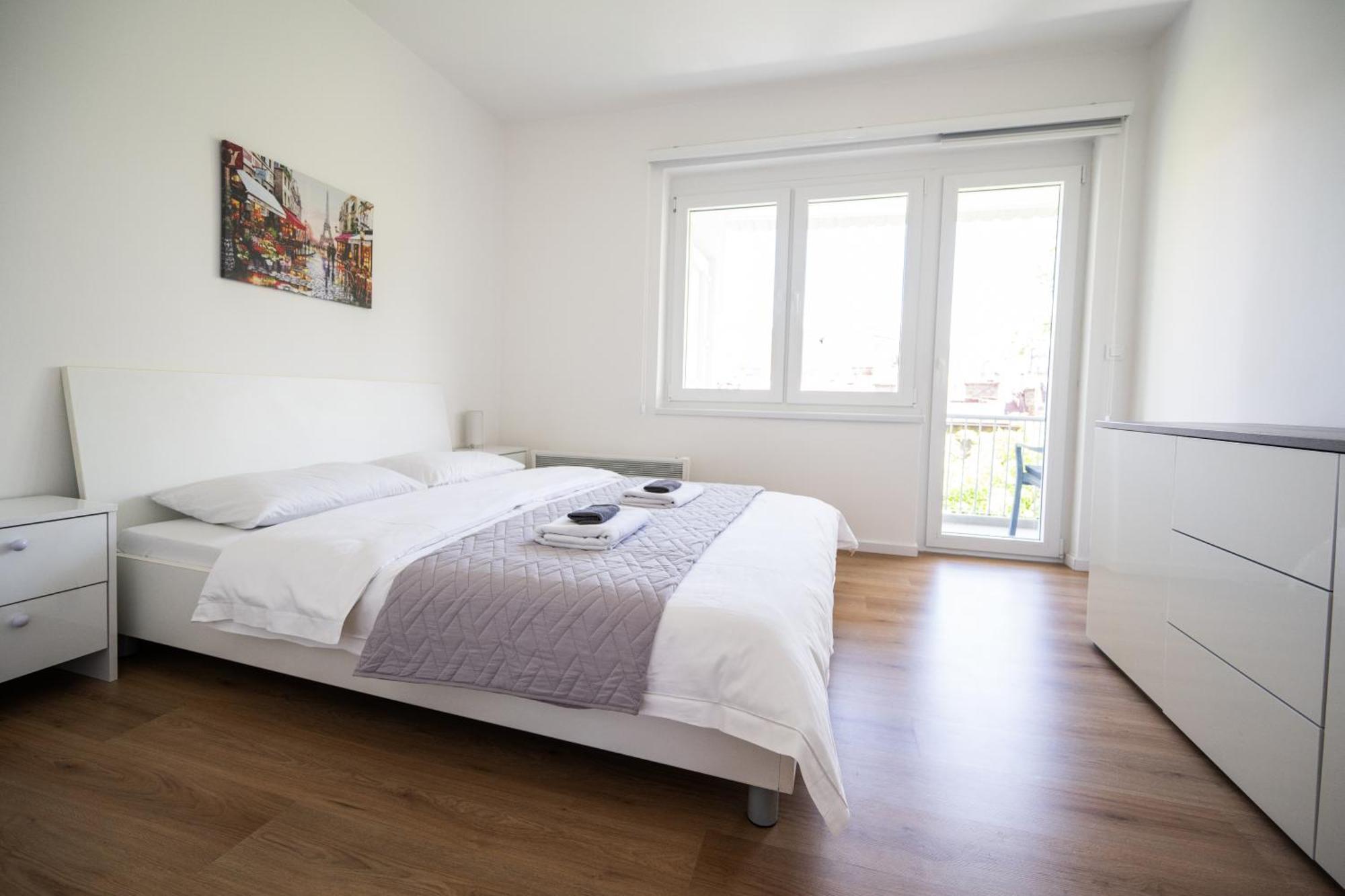 Bright 2Bdr Apartment With Balcony - Free Parking 사라예보 외부 사진