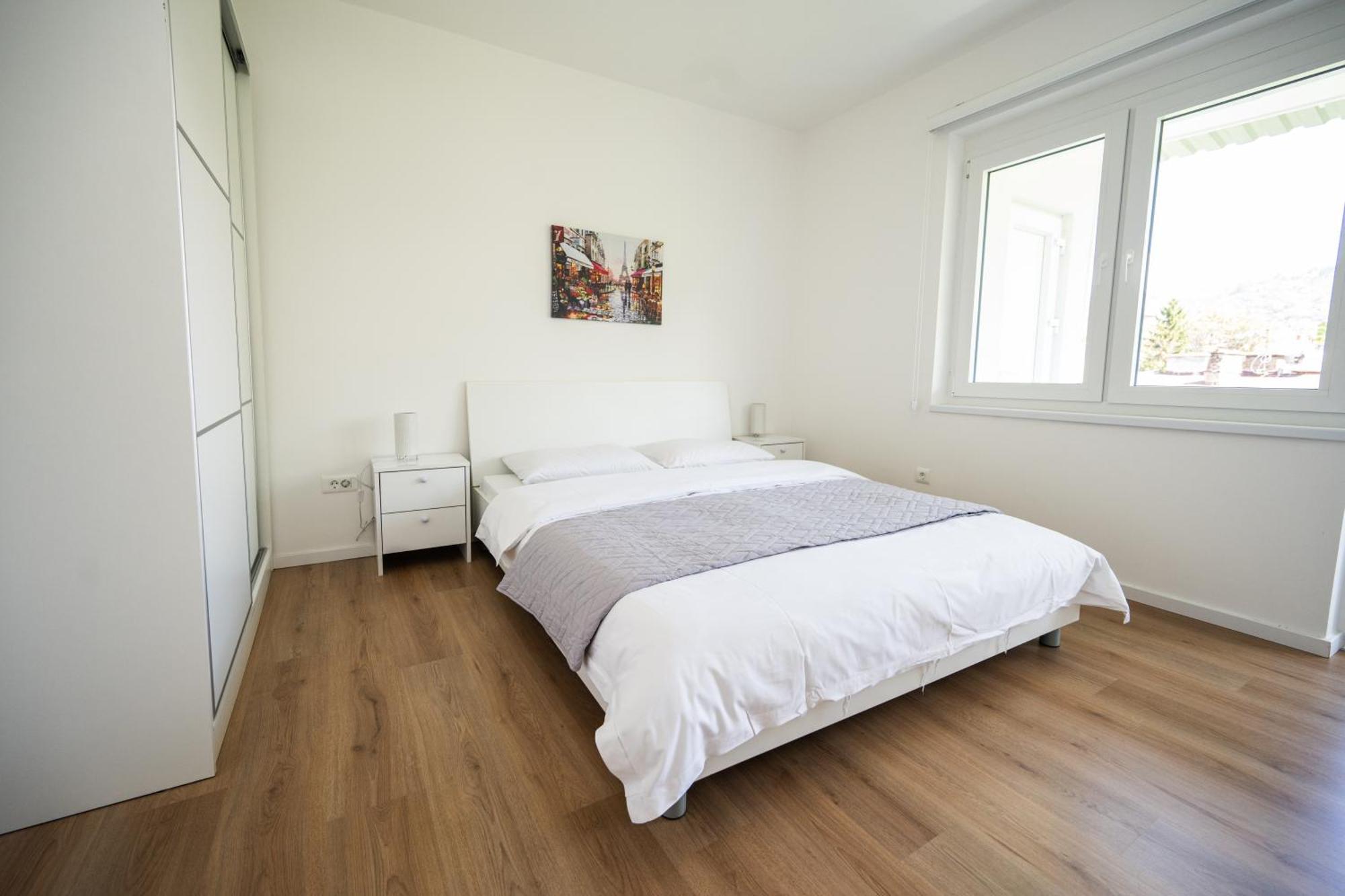 Bright 2Bdr Apartment With Balcony - Free Parking 사라예보 외부 사진