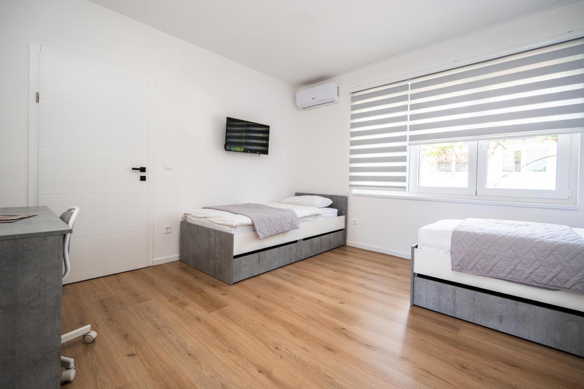 Bright 2Bdr Apartment With Balcony - Free Parking 사라예보 외부 사진